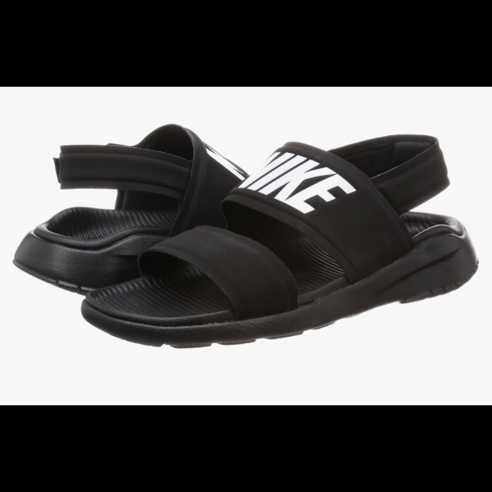 Nike women sandals in excellent condition